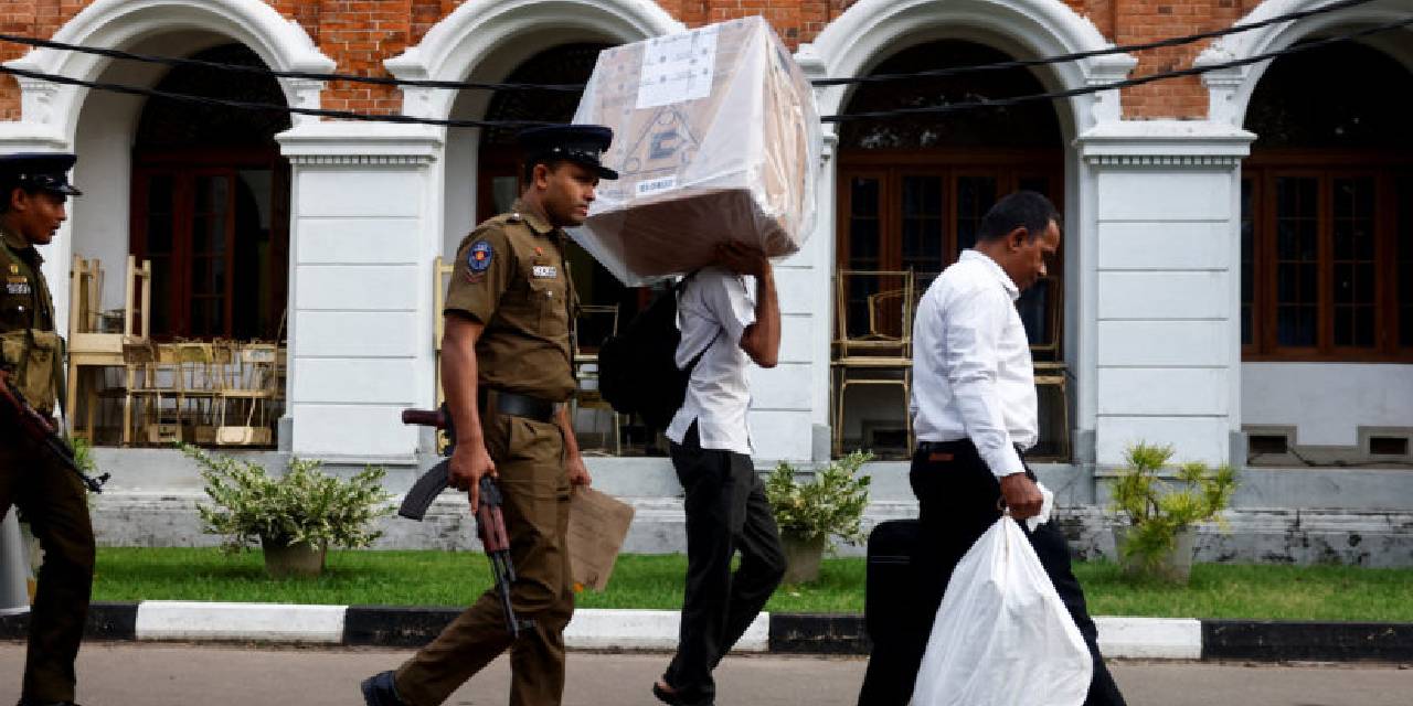 ලබන වසරේදී ඡන්ද දෙකක් ලබන වසරේදී ඡන්ද දෙකක්