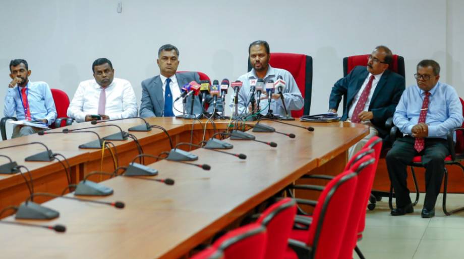 ආපදා මරණ සඳහා වන වන්දි මුදල, රුපියල් මිලියනයක් දක්වා ඉහළ නැංවීමට රජයේ අනුමැතිය ආපදා මරණ සඳහා වන වන්දි මුදල, රුපියල් මිලියනයක් දක්වා ඉහළ නැංවීමට රජයේ අනුමැතිය
