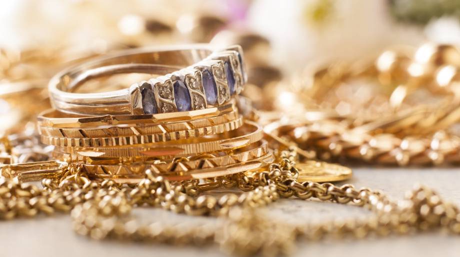 රන් මිල වෙනස් වුණු හැටි – අද මිල ගණන් මෙන්න රන් මිල වෙනස් වුණු හැටි – අද මිල ගණන් මෙන්න