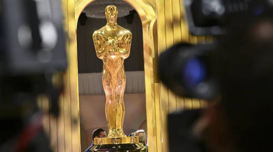 ‘සංක්රාන්ති ලිංගික මත්ද්රව්ය ජාවාරම්කරුවෙකු’ ඔස්කාර් පෙරමුණට ! ‘සංක්රාන්ති ලිංගික මත්ද්රව්ය ජාවාරම්කරුවෙකු’ ඔස්කාර් පෙරමුණට !