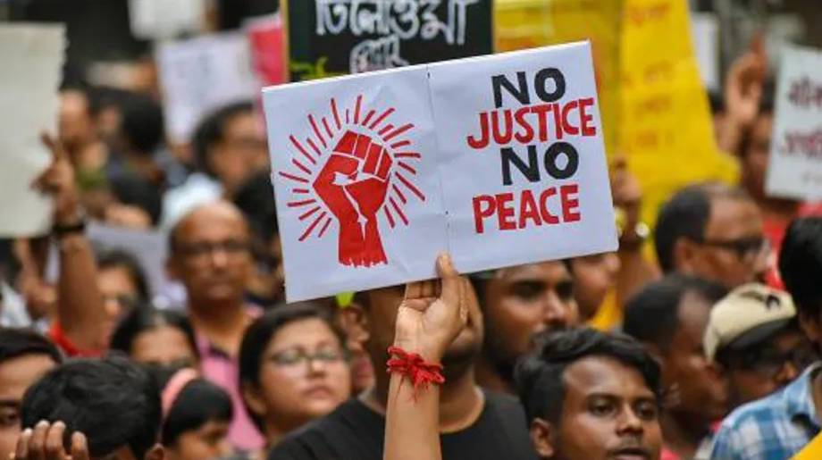 කොල්කටාහි වෛද්යවරියක් දූෂණය කර ඝාතනය කිරීමේ සිදුවීමට, ඉන්දීය ස්වේච්ඡා පොලිස් සේවකයෙකුට ජීවිතාන්තය දක්වා සිර දඬුවම් නියම වෙයි කොල්කටාහි වෛද්යවරියක් දූෂණය කර ඝාතනය කිරීමේ සිදුවීමට, ඉන්දීය ස්වේච්ඡා පොලිස් සේවකයෙකුට ජීවිතාන්තය දක්වා සිර දඬුවම් නියම වෙයි