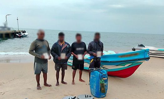 නීති විරෝධී ධීවර කටයුතු සිදුකළ පුද්ගලයින් 28ක් මන්නාරම සහ පුත්තලම ප්රදේශයන්හිදී නාවික හමුදා භාරයට නීති විරෝධී ධීවර කටයුතු සිදුකළ පුද්ගලයින් 28ක් මන්නාරම සහ පුත්තලම ප්රදේශයන්හිදී නාවික හමුදා භාරයට 