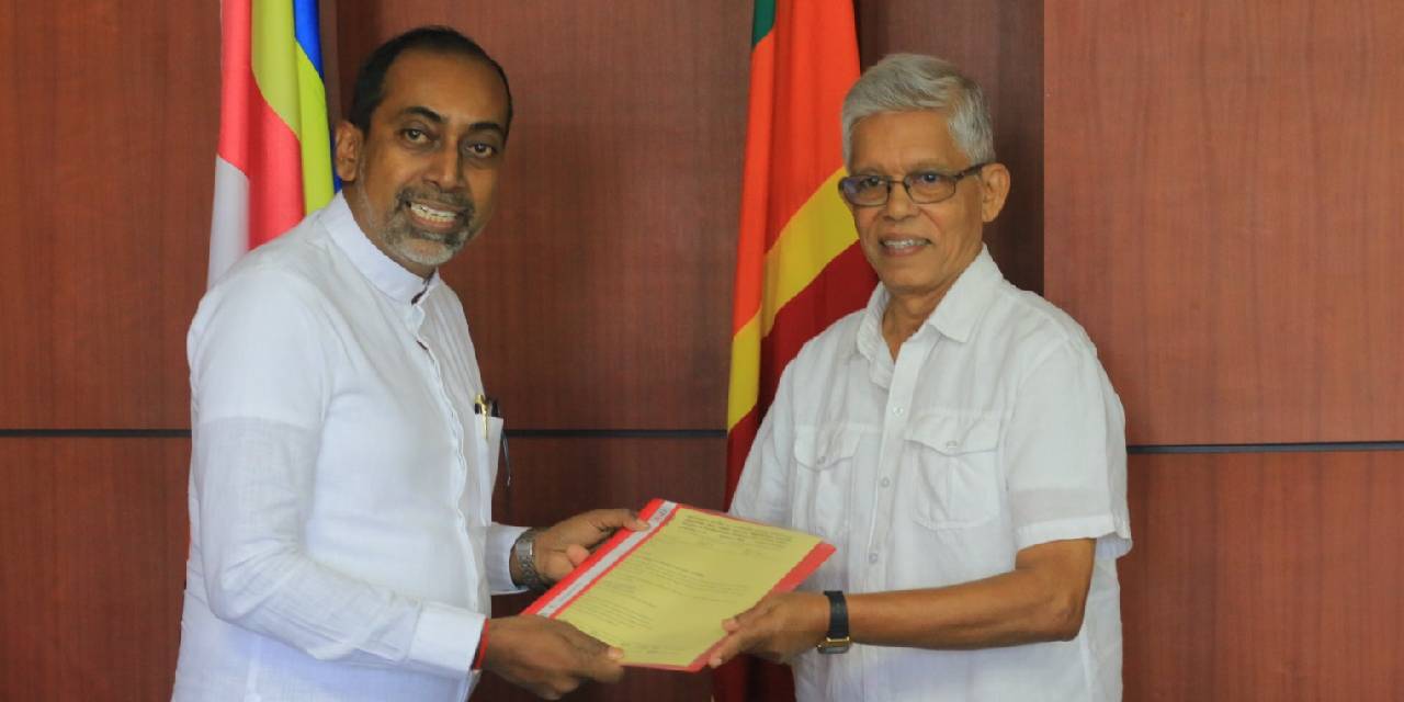 ශ්රී ලංකා කලා මණ්ඩලයේ සභාපති ධුරය කීර්ති වැලිසරගේට ශ්රී ලංකා කලා මණ්ඩලයේ සභාපති ධුරය කීර්ති වැලිසරගේට
