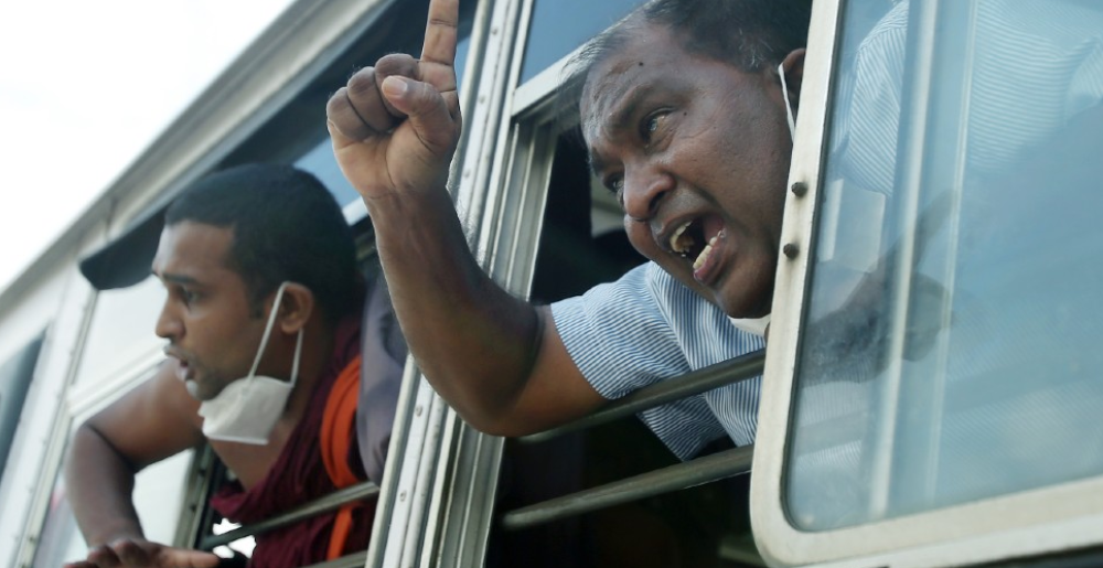 නිරෝධායන නීති කඩකළ බවට එල්ල වූ චෝදනාවලින් ස්ටාලින් අතුළු 34ක් නිදහස් නිරෝධායන නීති කඩකළ බවට එල්ල වූ චෝදනාවලින් ස්ටාලින් අතුළු 34ක් නිදහස්
