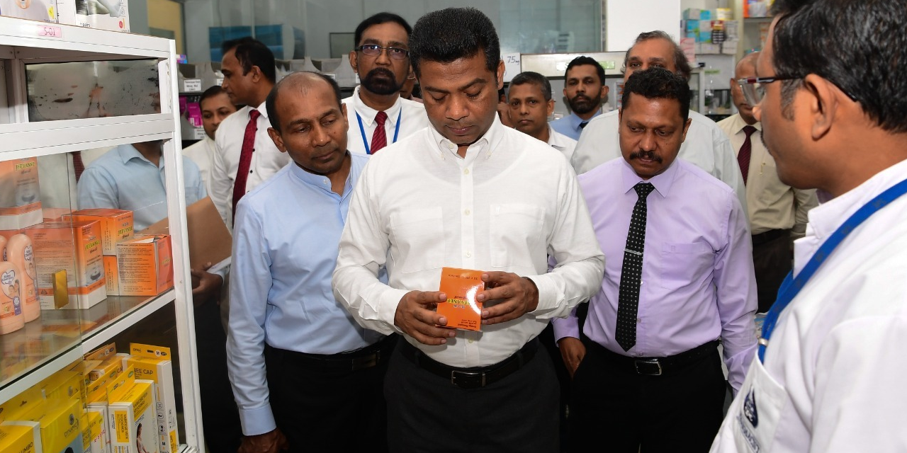 “ඔබේ නගරයටත් ඔසුසලක් ” – සෞඛ්ය ඇමතිගෙන් පැහැදිලි කිරීමක් “ඔබේ නගරයටත් ඔසුසලක් ” – සෞඛ්ය ඇමතිගෙන් පැහැදිලි කිරීමක්