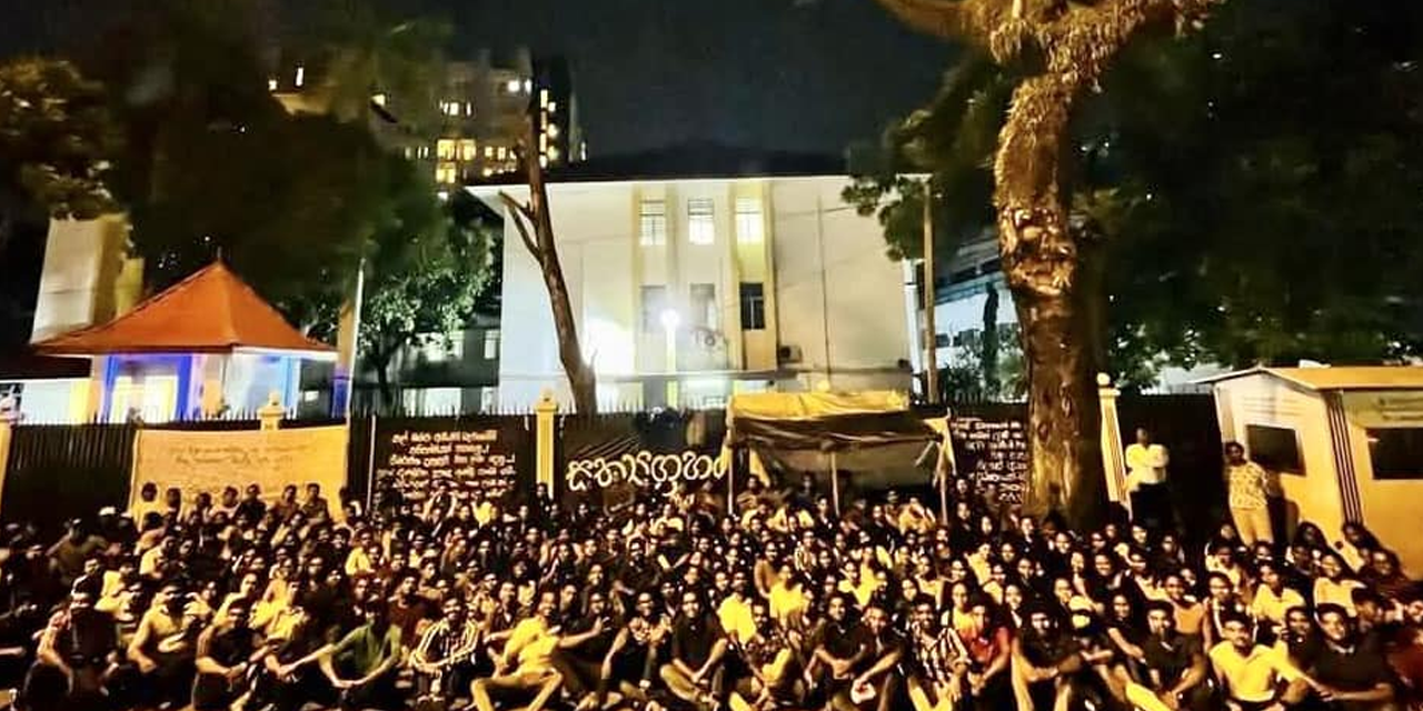 ලංකාවේ විරෝධතා දක්වන්න බැරි ද.? – වසන්ත මුදලිගේ ප්රශ්න කරයි ලංකාවේ විරෝධතා දක්වන්න බැරි ද.? – වසන්ත මුදලිගේ ප්රශ්න කරයි