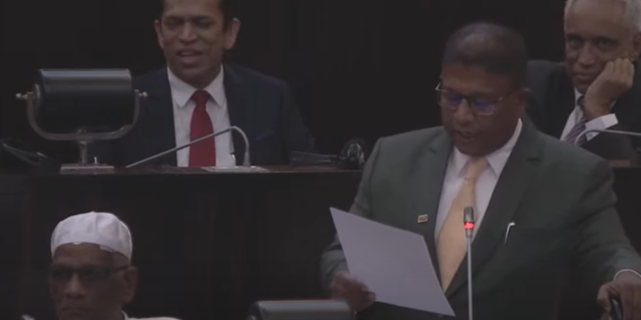 ජාතික ලැයිස්තු පාර්ලිමේන්තු මන්ත්රීවරයෙක් සිය ධුරයෙන් ඉල්ලා අස්වෙයි ජාතික ලැයිස්තු පාර්ලිමේන්තු මන්ත්රීවරයෙක් සිය ධුරයෙන් ඉල්ලා අස්වෙයි
