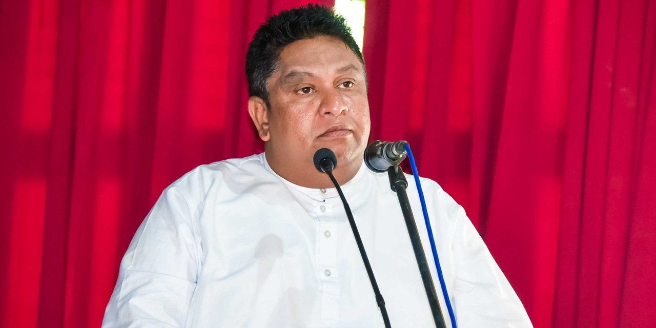 චාමර සම්පත්ට ඇප චාමර සම්පත්ට ඇප