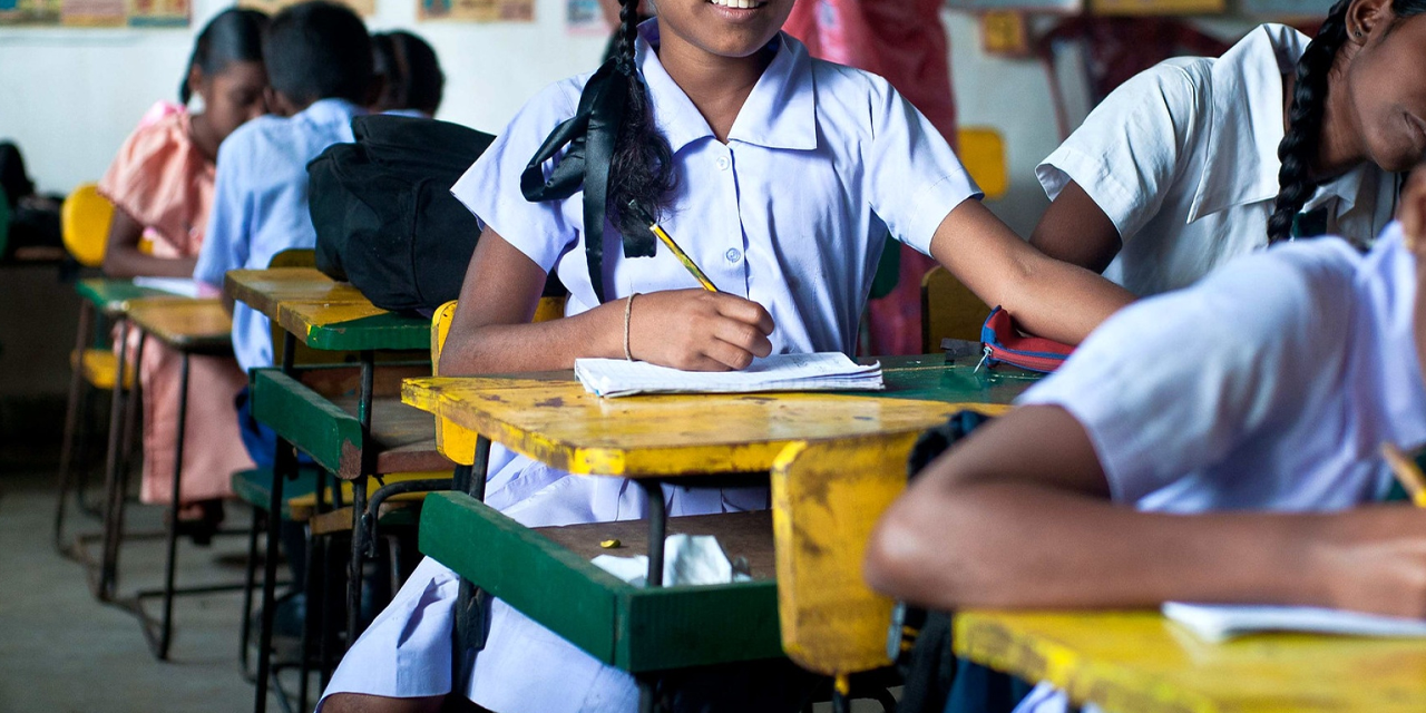 පාසල් ළමුන්ට ලිපිද්රව්ය මිලදී ගැනීමට වවුචරයේ වලංගු කාලය දීර්ඝ කරයි පාසල් ළමුන්ට ලිපිද්රව්ය මිලදී ගැනීමට වවුචරයේ වලංගු කාලය දීර්ඝ කරයි