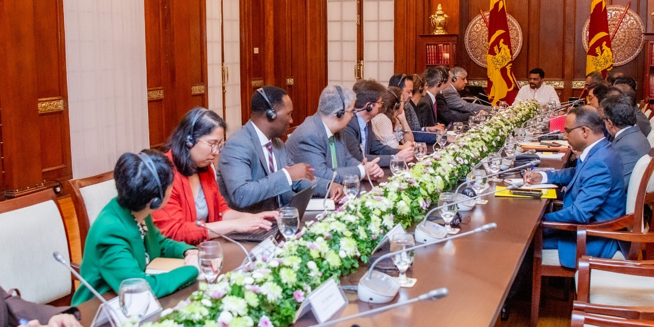ජනපති සහ IMF නියෝජිතයන් අතර හමුවක් ජනපති සහ IMF නියෝජිතයන් අතර හමුවක්
