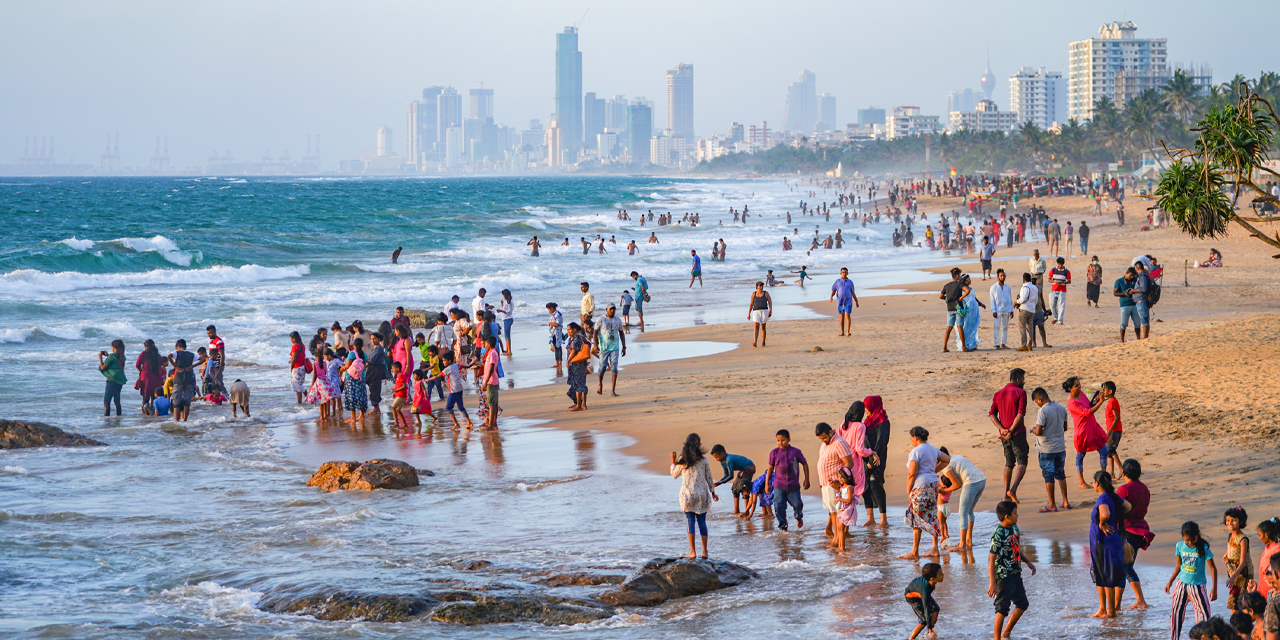 අප්රේල් මසයේදී සංචාරකයින් 38,000කට වැඩි පිරිසක් ඇවිත් අප්රේල් මසයේදී සංචාරකයින් 38,000කට වැඩි පිරිසක් ඇවිත්