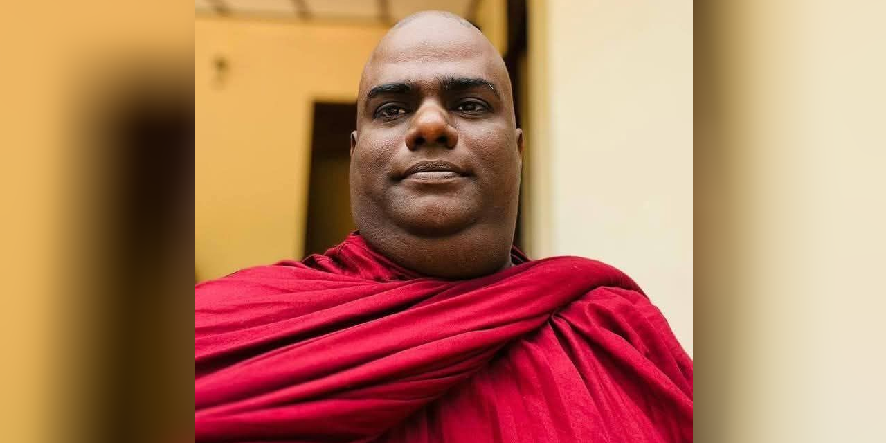 රාජාංගනයේ සද්ධාරතන හිමියන් සංඝභාවයෙන් නෙරපා හරියි රාජාංගනයේ සද්ධාරතන හිමියන් සංඝභාවයෙන් නෙරපා හරියි
