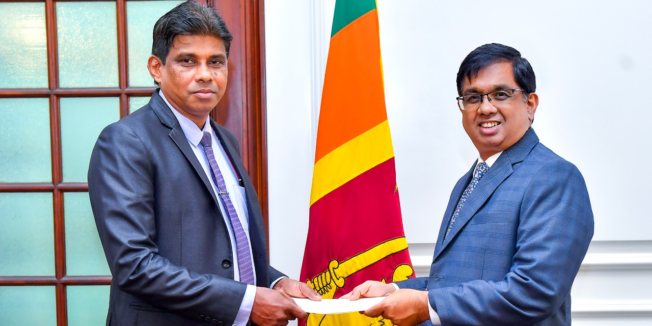 බස්නාහිර පළාතට නව ප්රධාන ලේකම්වරයෙක් බස්නාහිර පළාතට නව ප්රධාන ලේකම්වරයෙක්