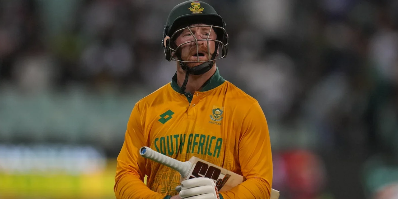 හෙන්ඩ්‍රික් කාල්සන් ජාත්‍යන්තර ක්‍රිකට් පිටියට සමුදෙයි